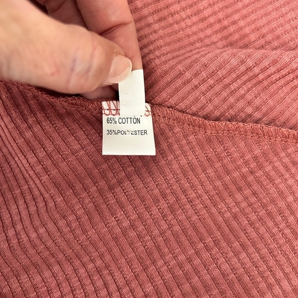 Pink Sleeveless Ribbed Top - Picture 6 of 7